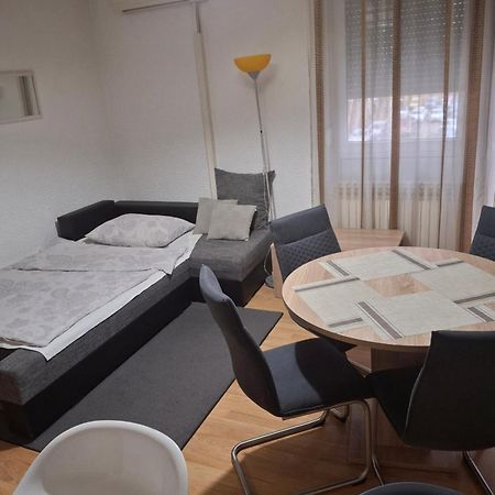 Apartman Centros Osijek Zewnętrze zdjęcie