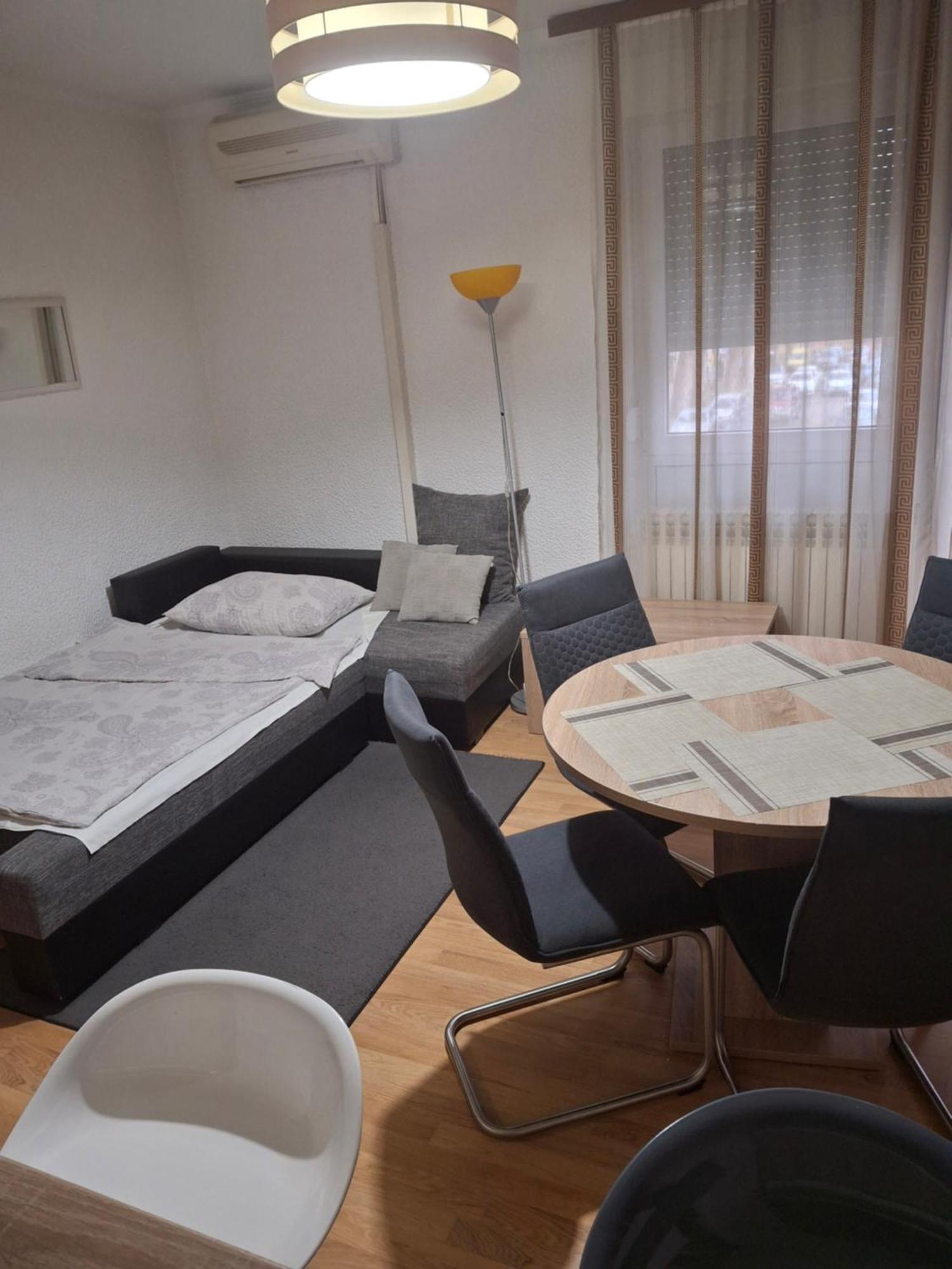 Apartman Centros Osijek Zewnętrze zdjęcie