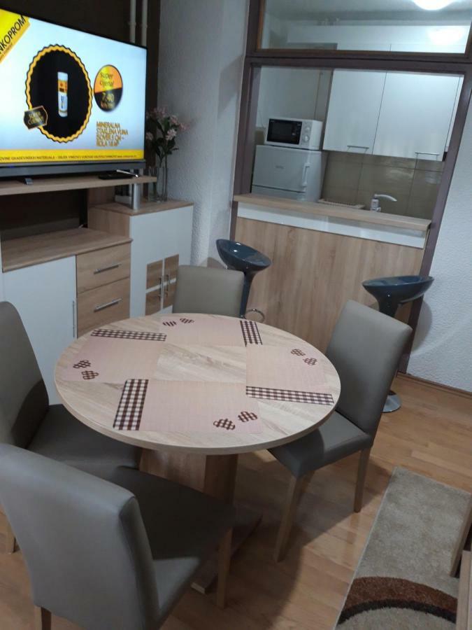 Apartman Centros Osijek Zewnętrze zdjęcie